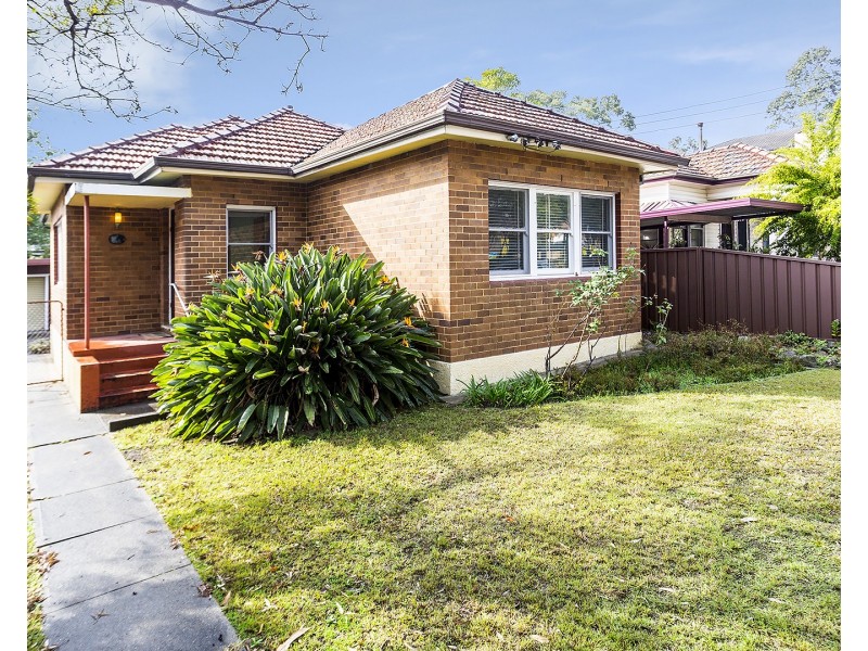 4 Mombri Street, Merrylands NSW 2160