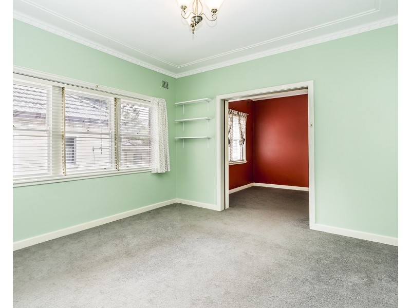 4 Mombri Street, Merrylands NSW 2160