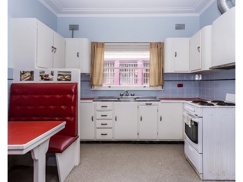 4 Mombri Street, Merrylands NSW 2160