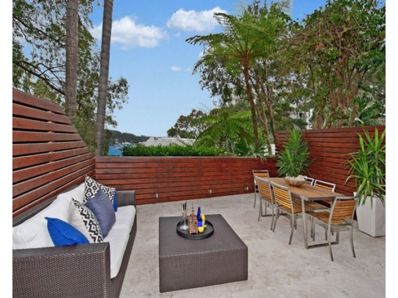 82 Blues Point Road, Mcmahons Point NSW 2060