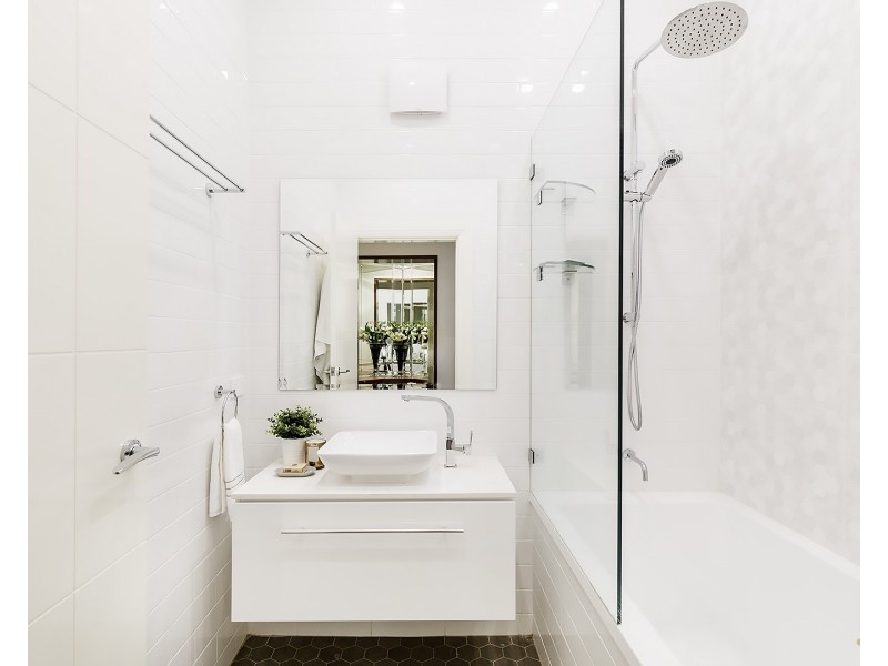 68 Elizabeth Bay Road, Elizabeth Bay NSW 2011