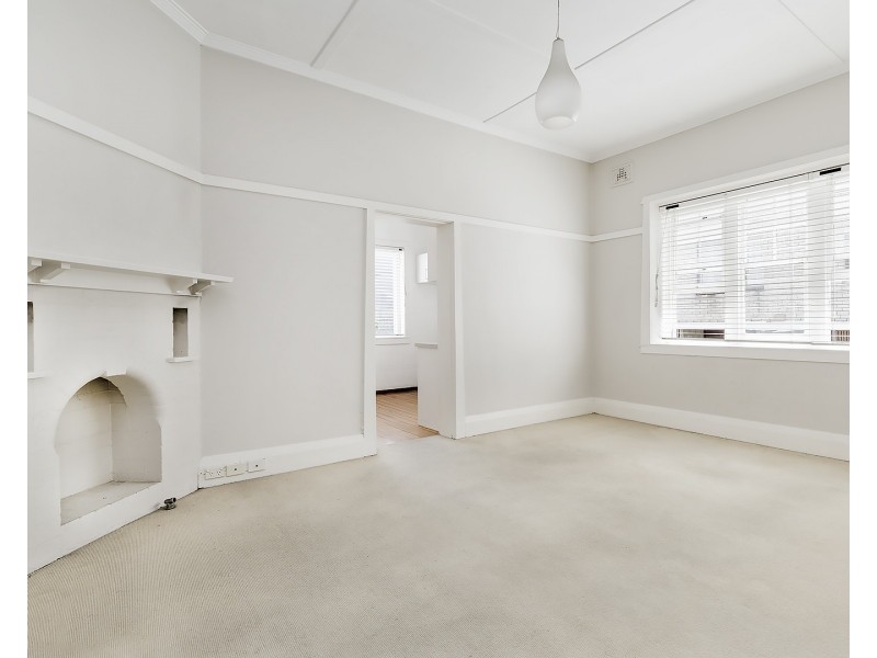 110 Beach Street, Coogee NSW 2034