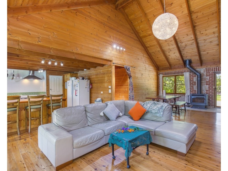 9 Windley Road, Wandandian NSW 2540