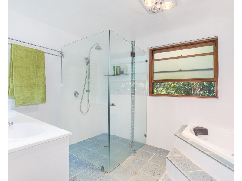 9 Windley Road, Wandandian NSW 2540