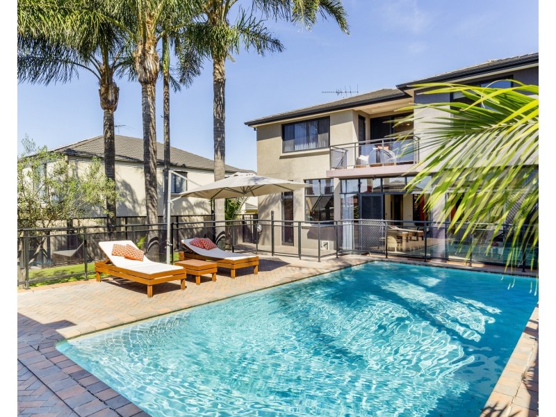 121 Moorefields Road, Roselands NSW 2196