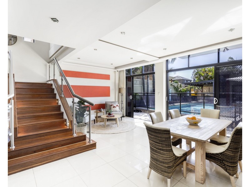 121 Moorefields Road, Roselands NSW 2196