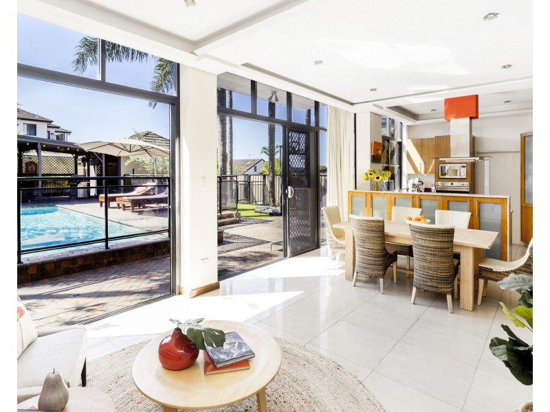 121 Moorefields Road, Roselands NSW 2196