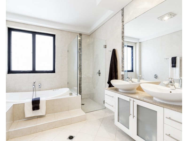 121 Moorefields Road, Roselands NSW 2196