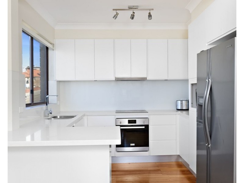 126 Brook Street, Coogee NSW 2034