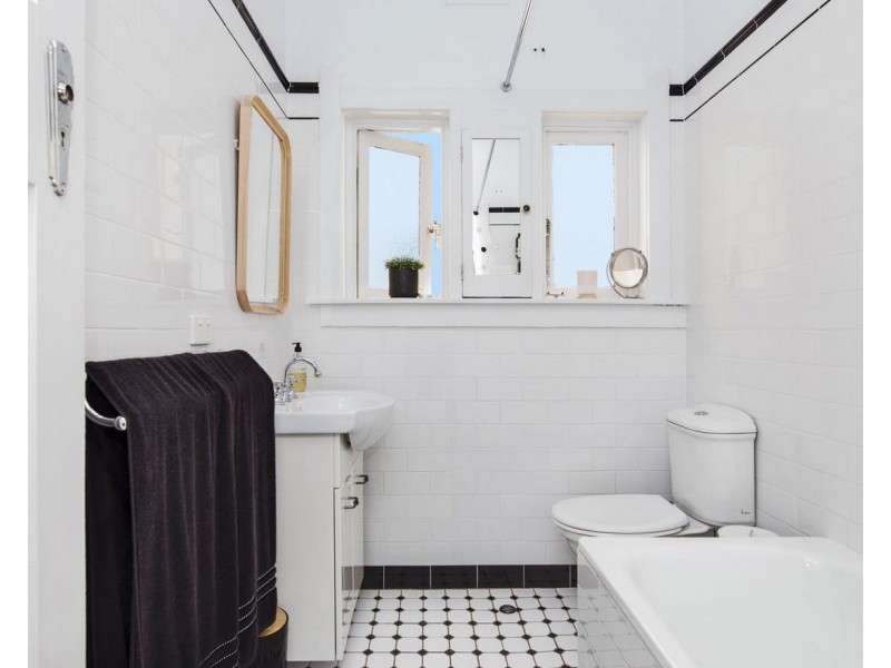 5 Ramsgate Avenue, Bondi Beach NSW 2026