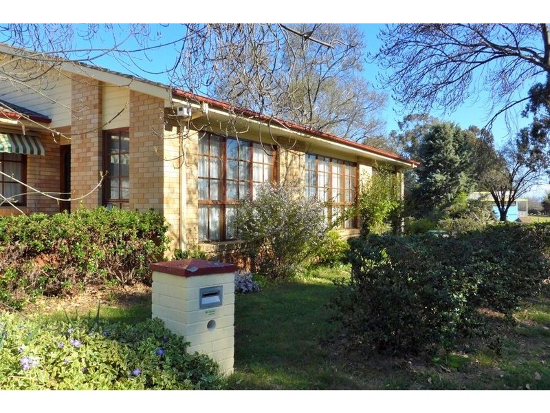 24 Simpson Street, Watson ACT 2602