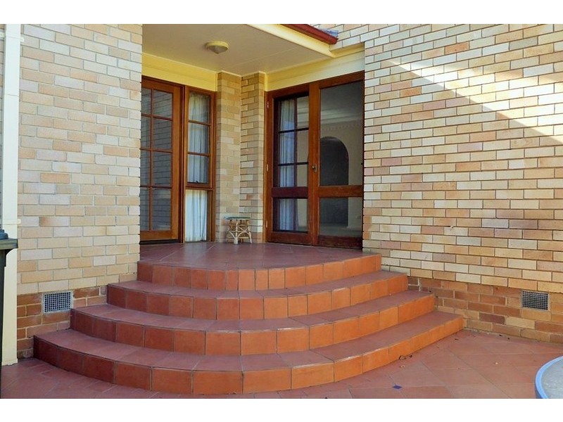 24 Simpson Street, Watson ACT 2602