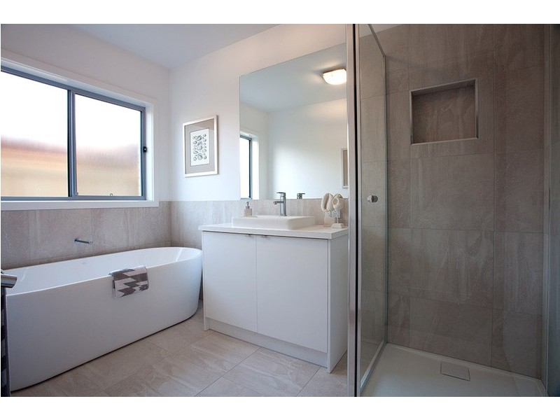 63 Wattle Street, Fishermans Paradise NSW 2539