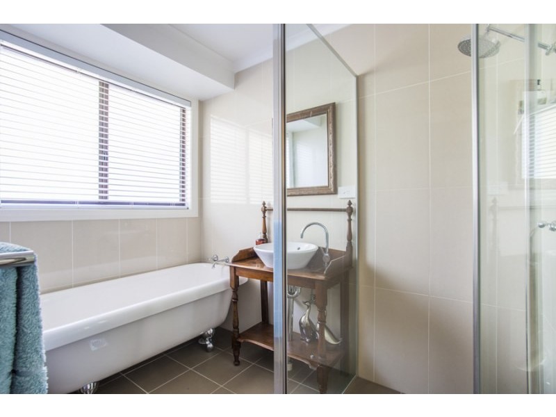 25 Anker Avenue, Mollymook Beach NSW 2539