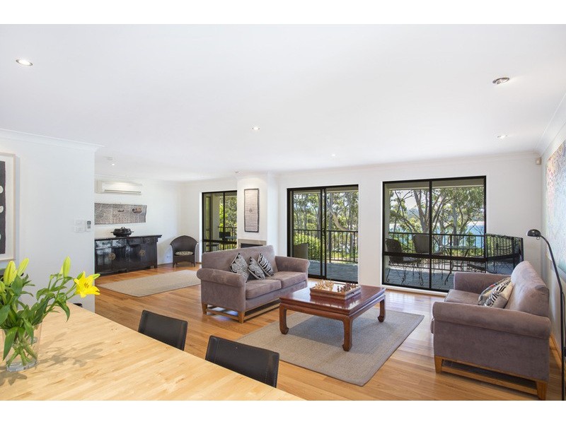 55 Bannister Head Road, Mollymook Beach NSW 2539