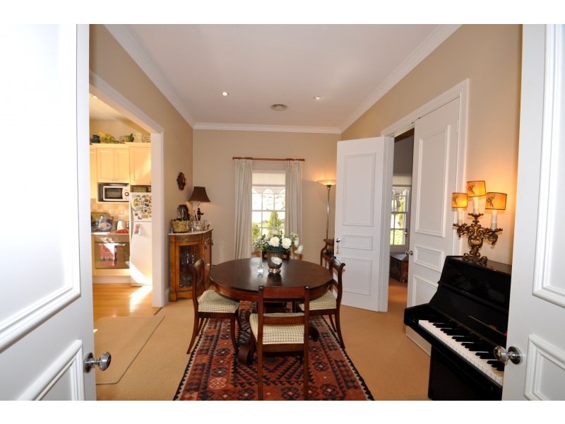 10 Oldbury Street, Berrima NSW 2577