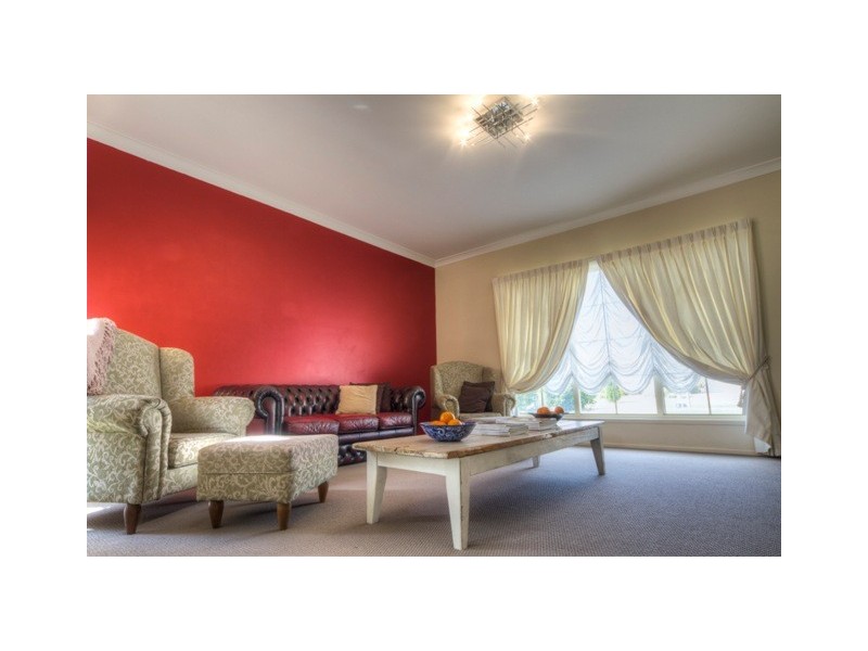 10 Caley Street, Bowral NSW 2576