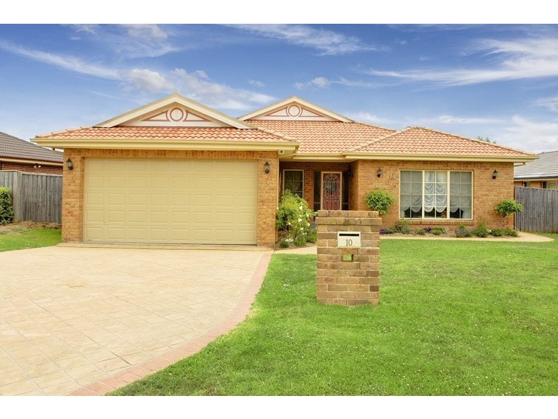 10 Caley Street, Bowral NSW 2576