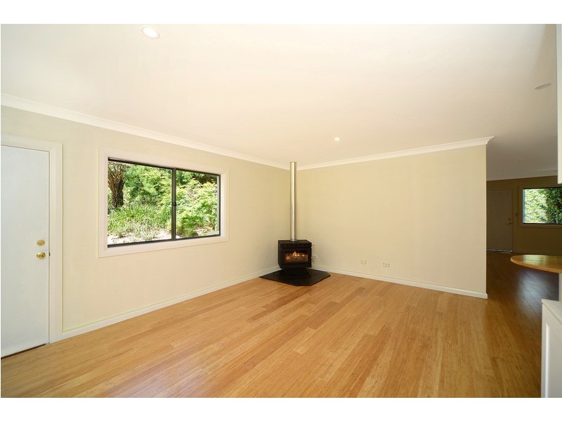 96 North Street, Robertson NSW 2577