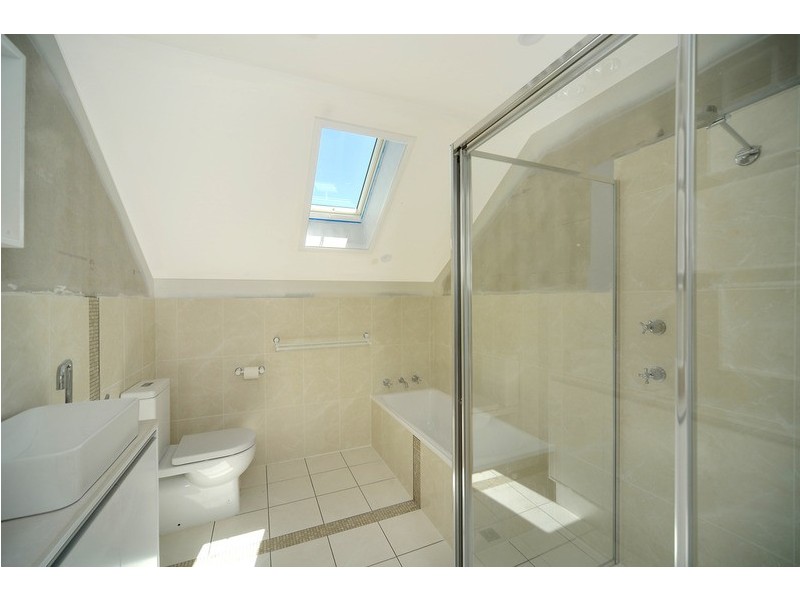 96 North Street, Robertson NSW 2577