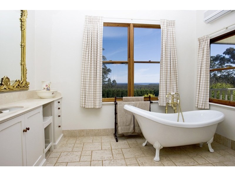 12 Yuille Avenue, Bundanoon NSW 2578