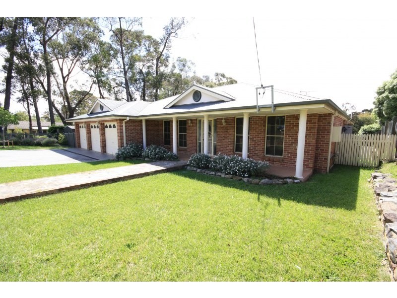 19 Banksia Street, Colo Vale NSW 2575