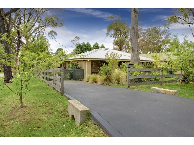 43 Banksia Street, Colo Vale NSW 2575