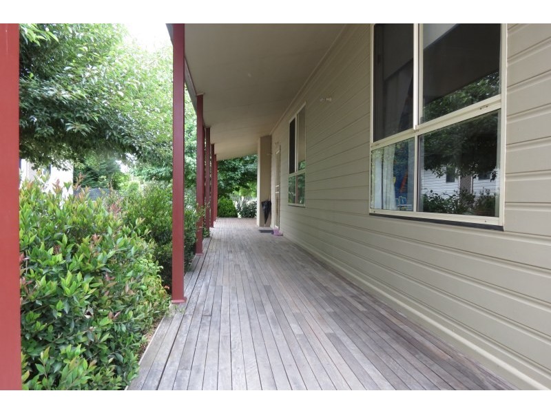 46 May Street, Robertson NSW 2577