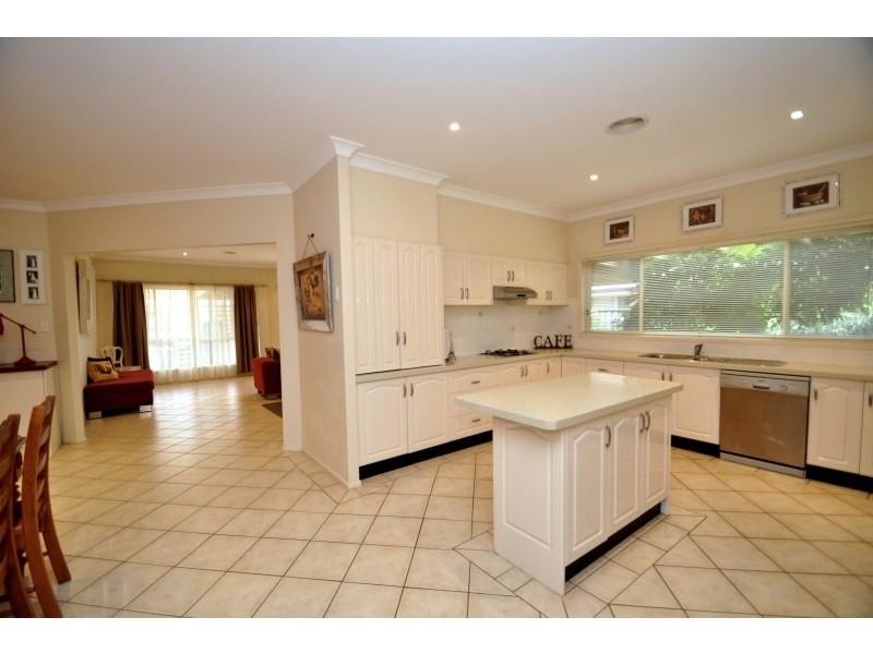 10 Caley Street, Bowral NSW 2576