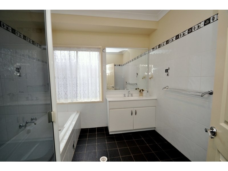 10 Caley Street, Bowral NSW 2576