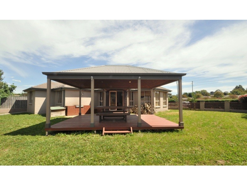 24 Bronwyn Place, Bowral NSW 2576