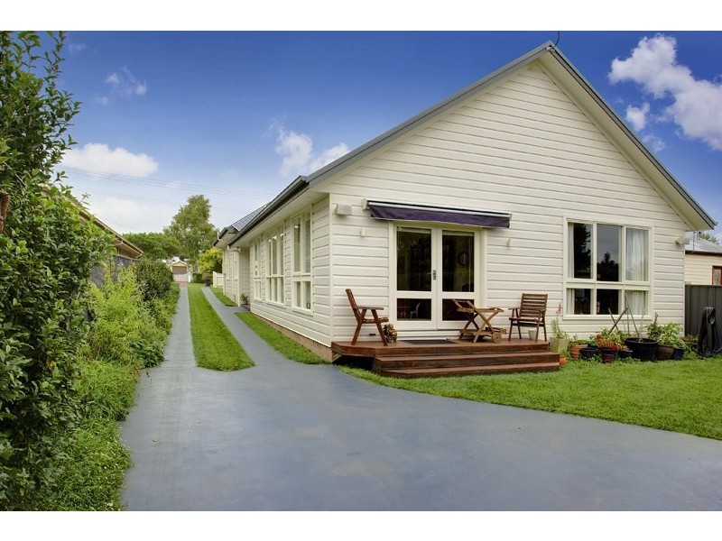 15 Hoskins Street, Moss Vale NSW 2577