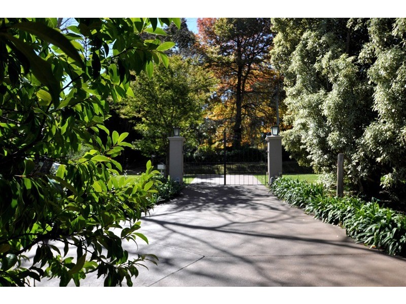 19 Merilbah Road, Bowral NSW 2576