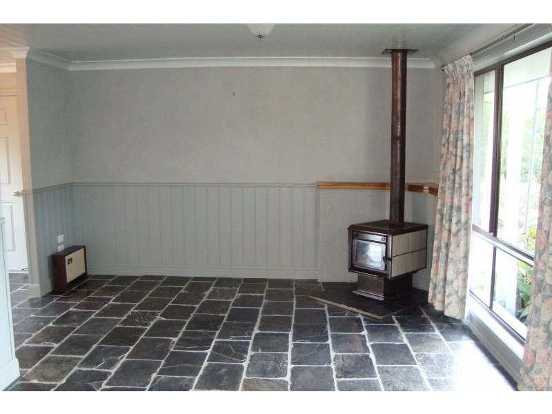 16-18 Railway Avenue, Colo Vale NSW 2575