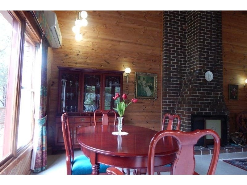 27 Elizabeth Way, Hill Top NSW 2575