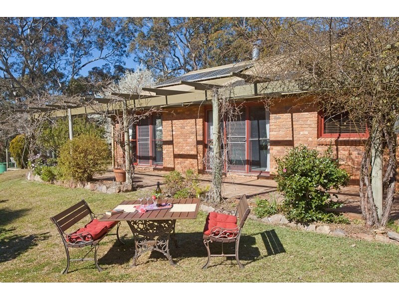 27 Elizabeth Way, Hill Top NSW 2575