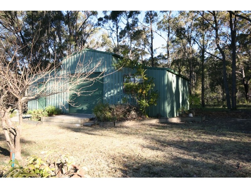 27 Elizabeth Way, Hill Top NSW 2575