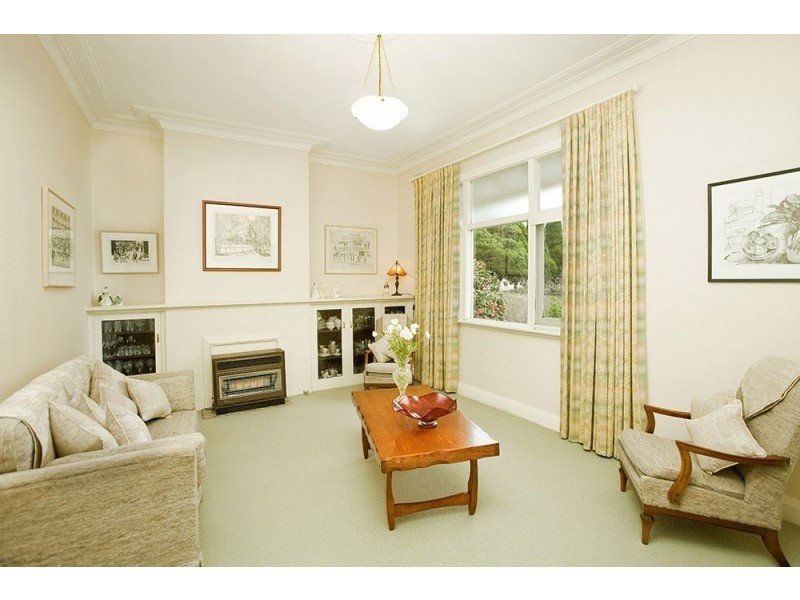 2 Park Road, Bowral NSW 2576