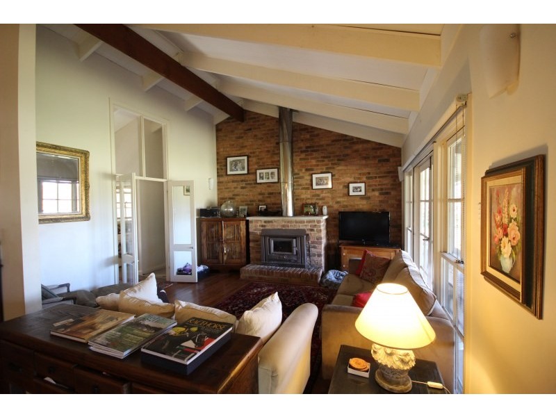 1518 Wombeyan Caves Road, High Range NSW 2575