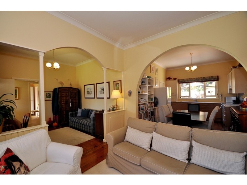 8 Elm Street, Bowral NSW 2576