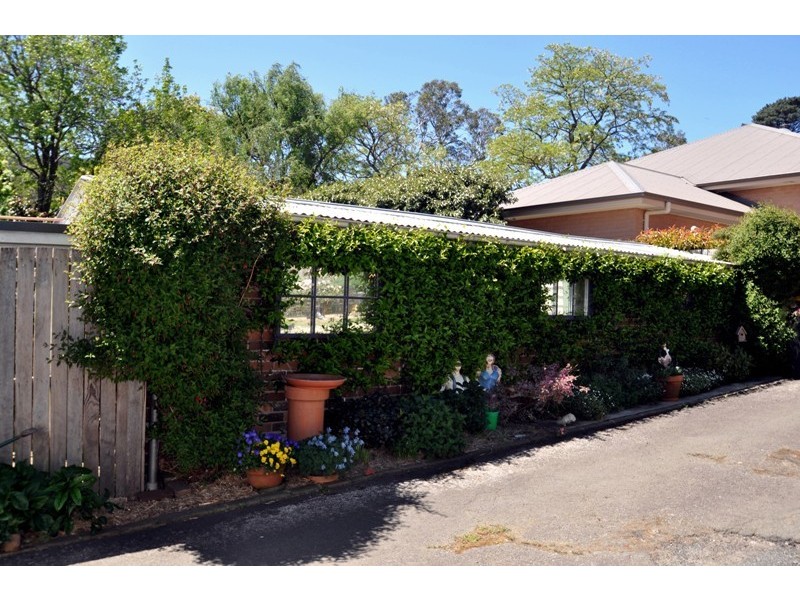 8 Elm Street, Bowral NSW 2576