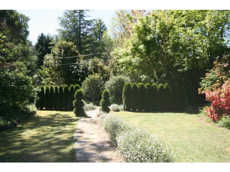 9 Throsby Road, Fitzroy Falls NSW 2577