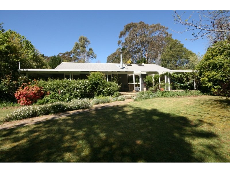 9 Throsby Road, Fitzroy Falls NSW 2577