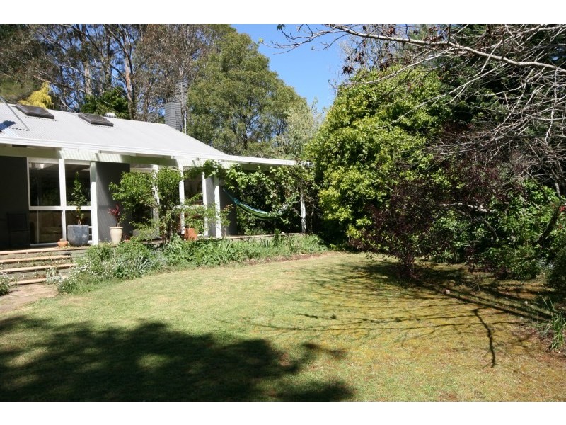 9 Throsby Road, Fitzroy Falls NSW 2577