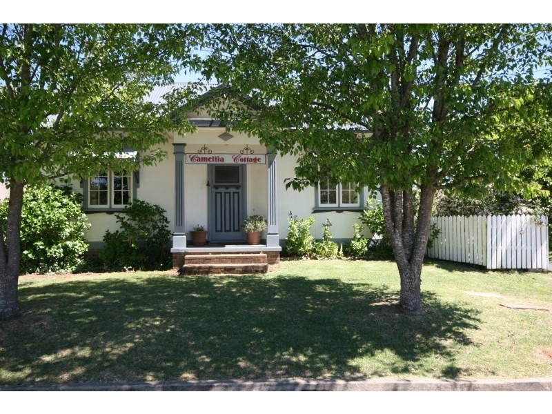 10 Caalong Street, Robertson NSW 2577