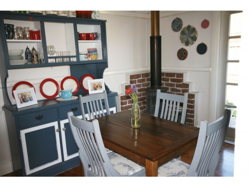 10 Caalong Street, Robertson NSW 2577