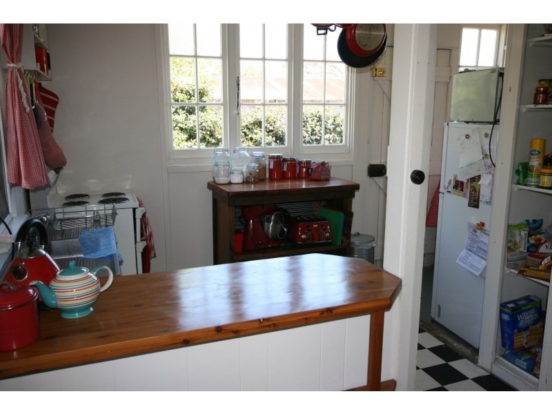 10 Caalong Street, Robertson NSW 2577