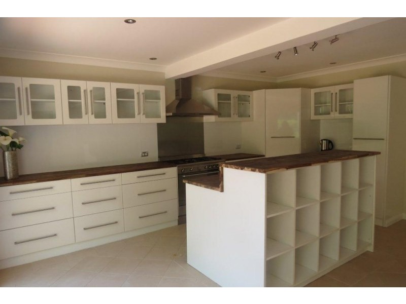 48 Caalong Street, Robertson NSW 2577