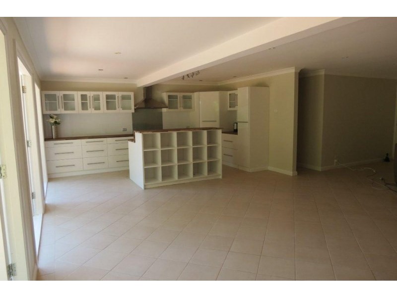 48 Caalong Street, Robertson NSW 2577