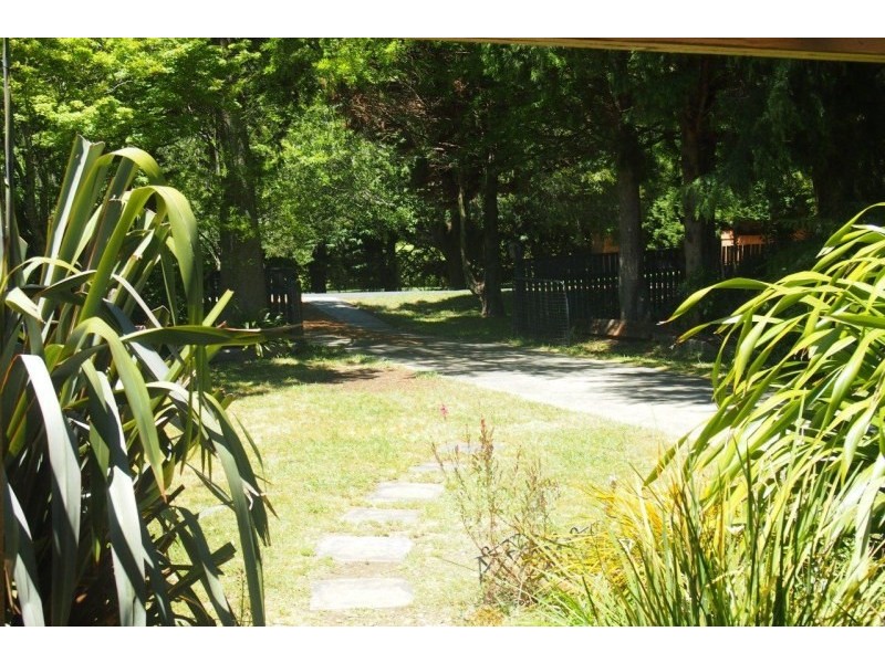 48 Caalong Street, Robertson NSW 2577